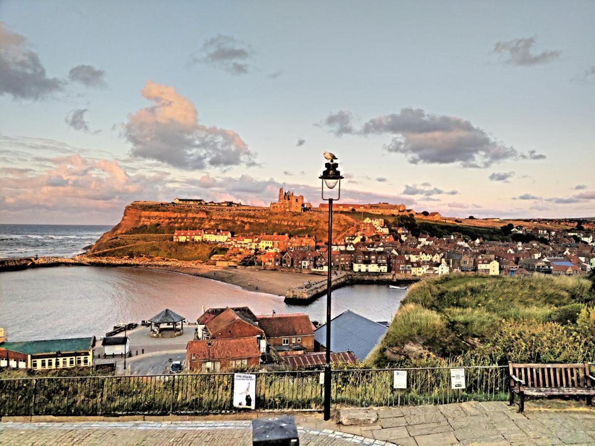 Endeavour Cottage Whitby Sleeps 6 Exterior photo